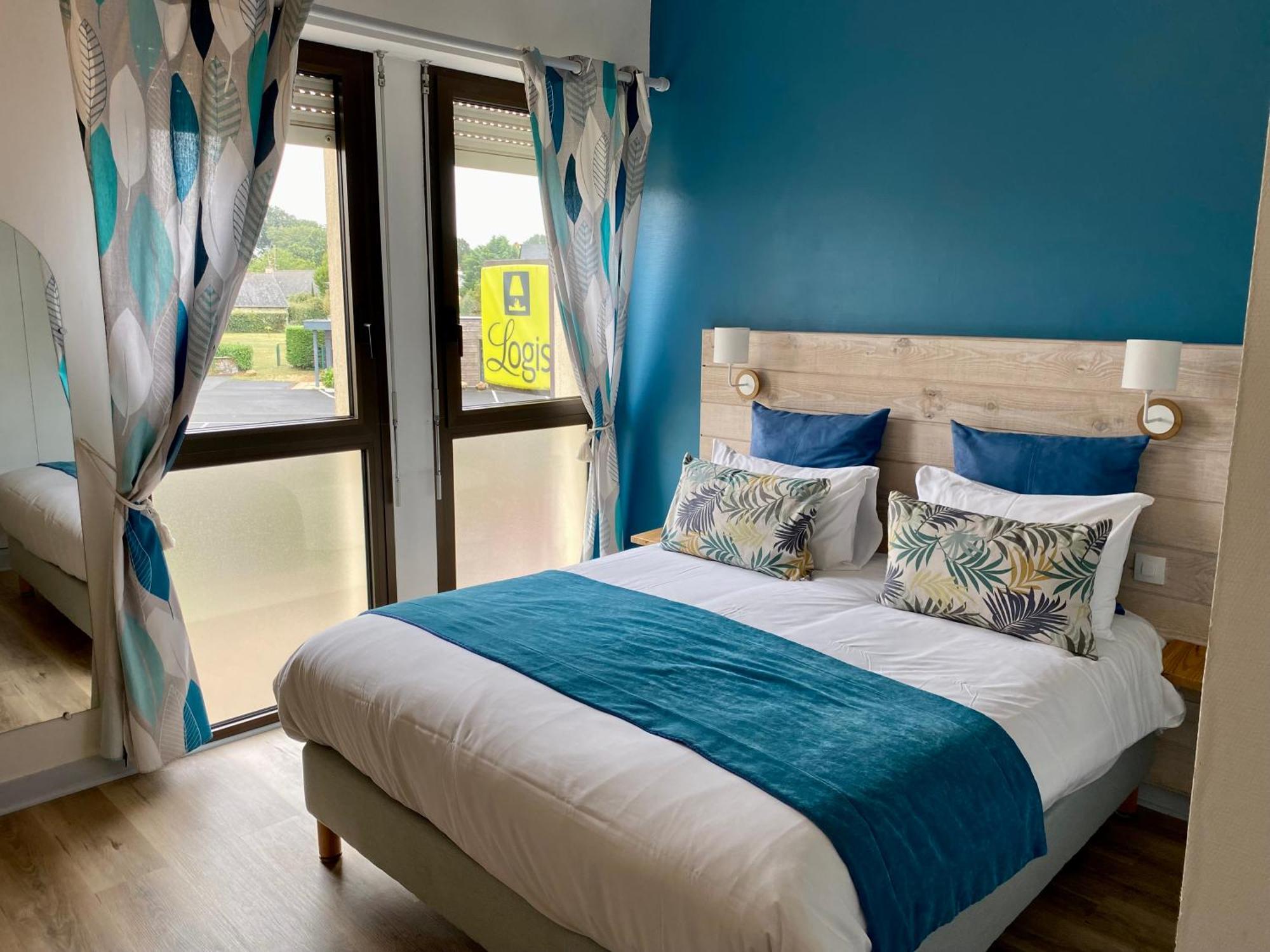 Logis Hotel Restaurant L'Oree Des Bois La Breille-les-Pins Екстериор снимка