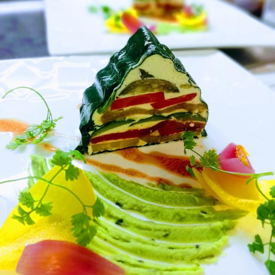 Logis Hotel Restaurant L'Oree Des Bois La Breille-les-Pins Екстериор снимка